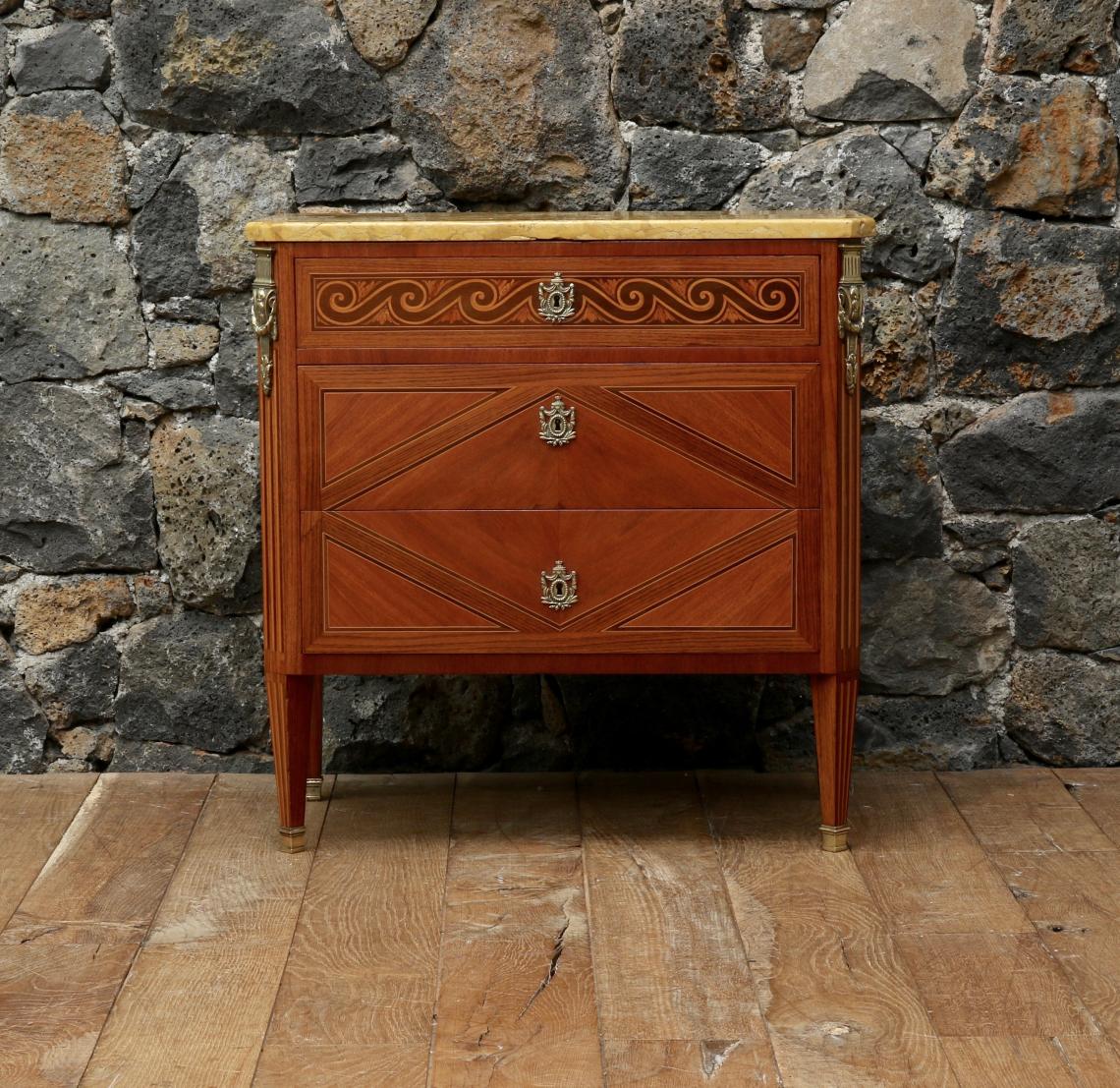 Small Transitional Commode 